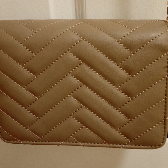Bebe Los Angeles Sophia Taupe Crossbody/Shoulder bag. New. - Picture 4 of 6
